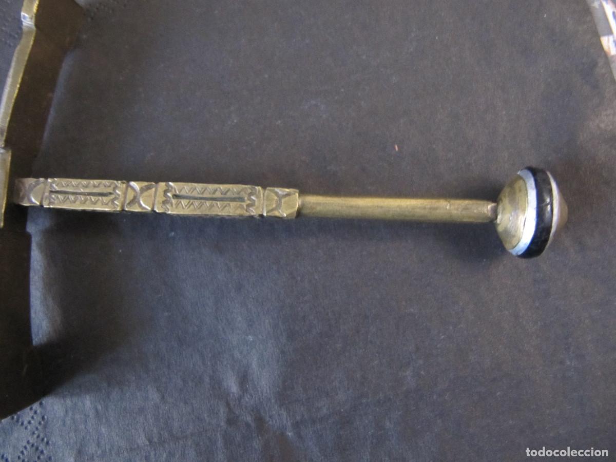 Antig&uuml;edades: Antiguo martillo bereber tuareg de az&uacute;car / sal - Foto 3