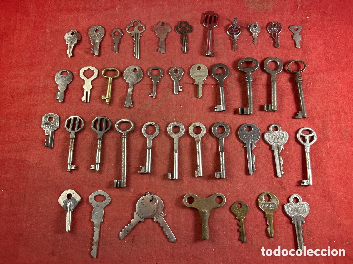 Antig&uuml;edades: COLECCI&Oacute;N DE LLAVES CURIOSAS - Foto 1