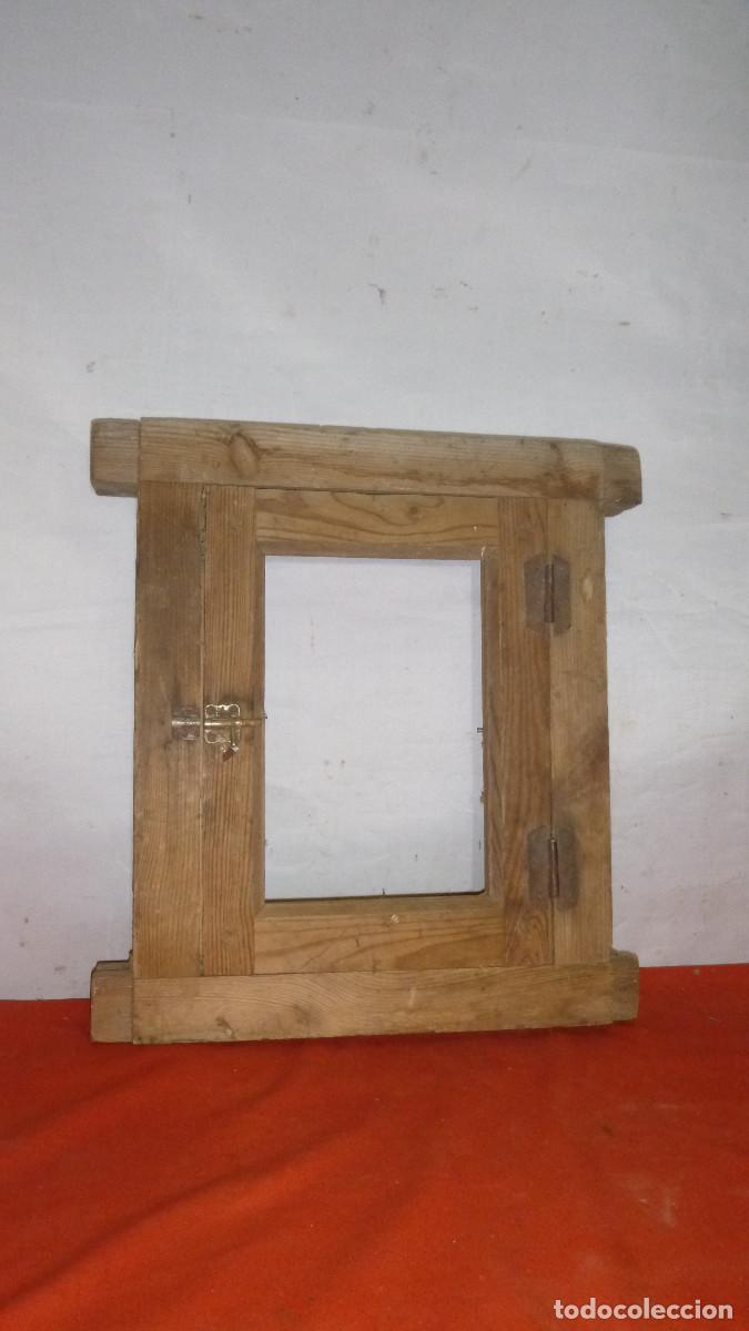 Antig&uuml;edades: ANTIGUO MARCO CON VENTANA EN MADERA DE PINO - Foto 1