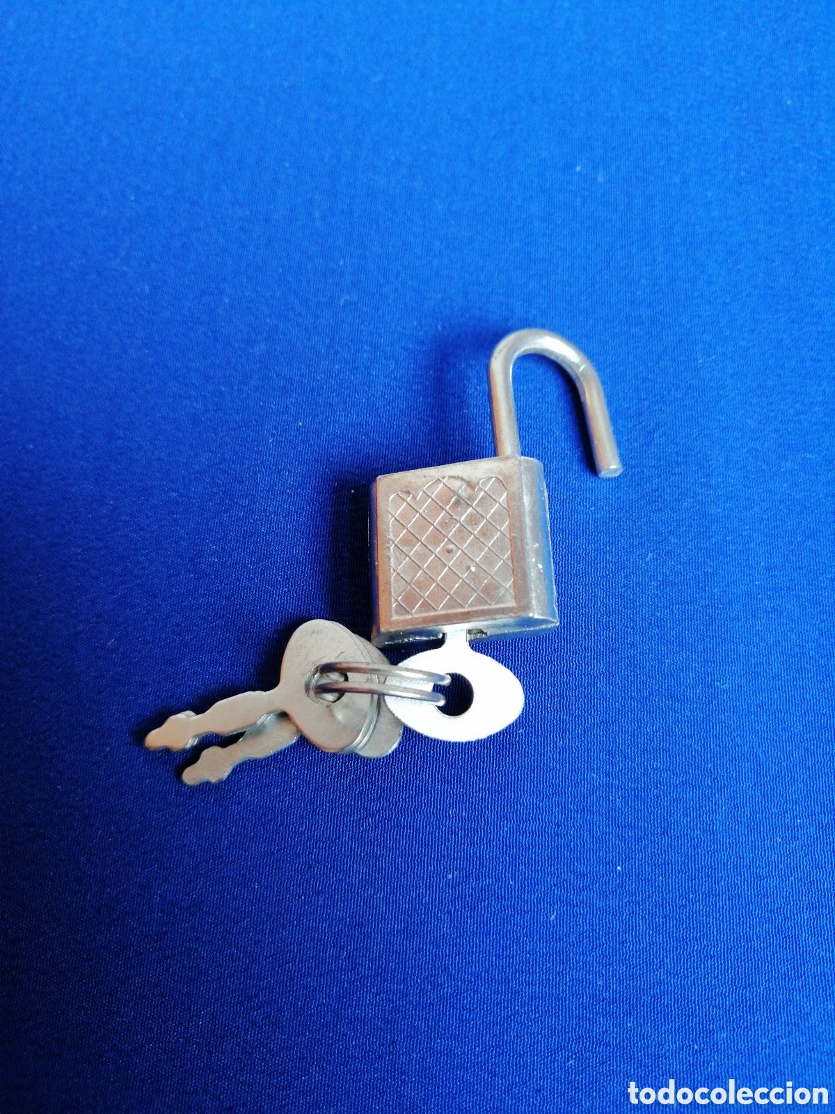 Antig&uuml;edades: CANDADO PEQUE&Ntilde;O CON LLAVES - Foto 3