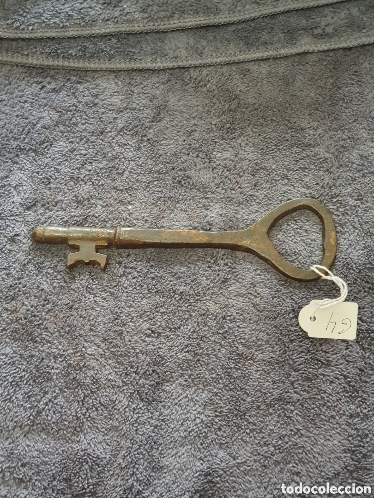 Antig&uuml;edades: OS2. G4. Llave De Forja, Maciza, De 155 Cm. - Foto 1