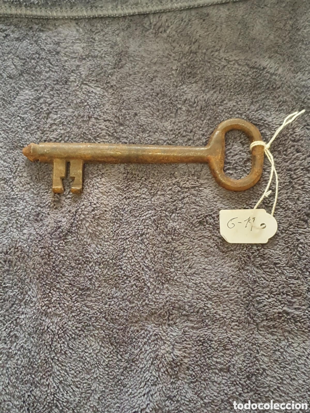 Antig&uuml;edades: OS2. G19. Llave De Forja, Maciza, De 125 Cm. - Foto 1