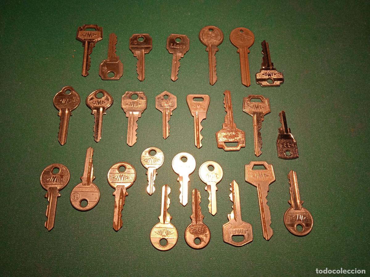Antig&uuml;edades: 26 SENCILLAS LLAVES DE HIERRO - Foto 1