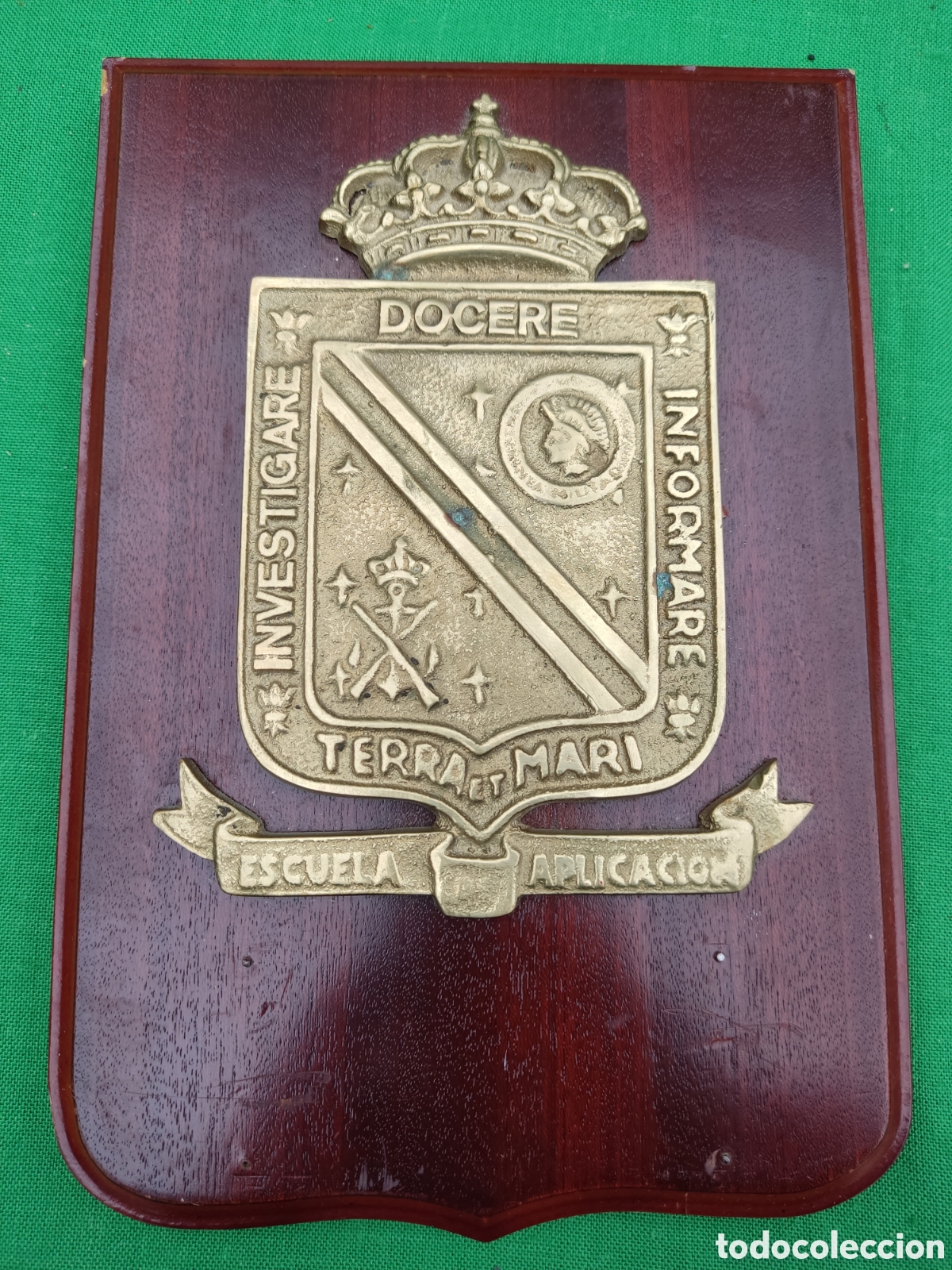 Antig&uuml;edades: Metopa militar con escudo - Foto 1
