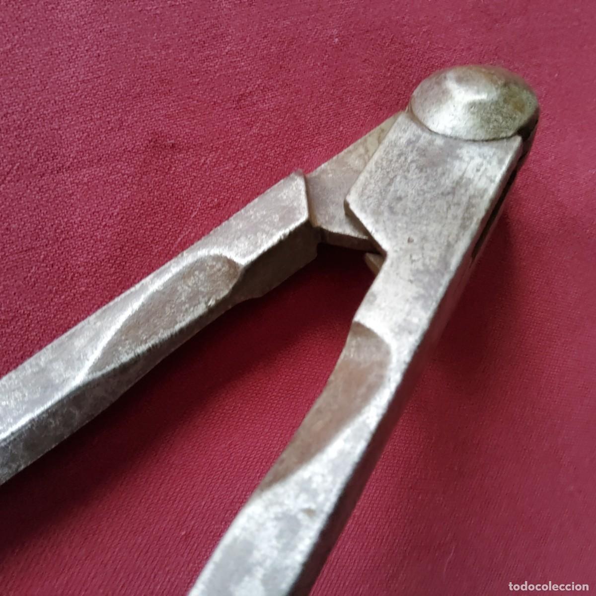 Antig&uuml;edades: ANTIGUO COMP&Aacute;S DE HIERRO, 29,50 CM. - Foto 1