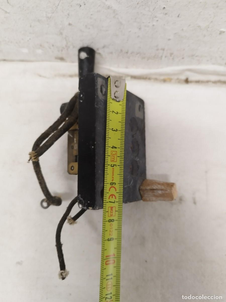 Antig&uuml;edades: Antiguo interruptor de palanca Tem marcado 5. - Foto 8