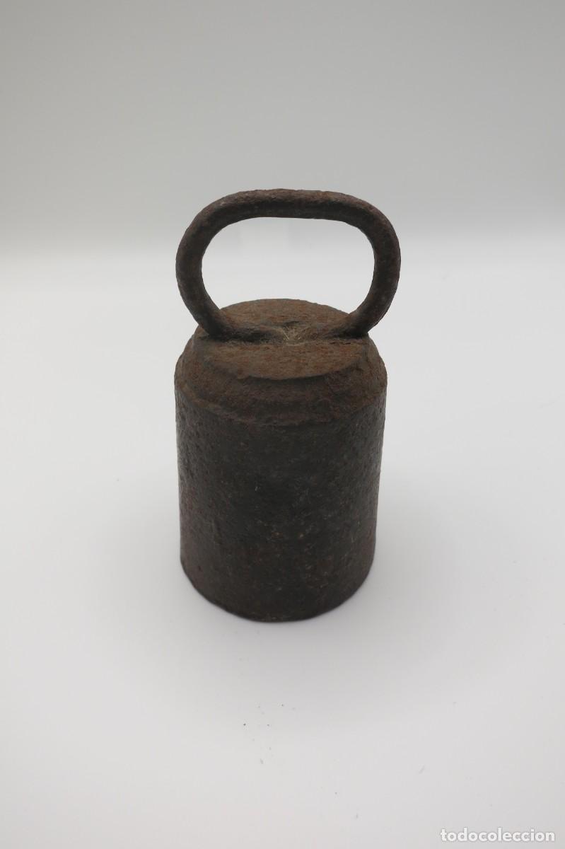 Antig&uuml;edades: pesa de 1 kilo antigua - Foto 1