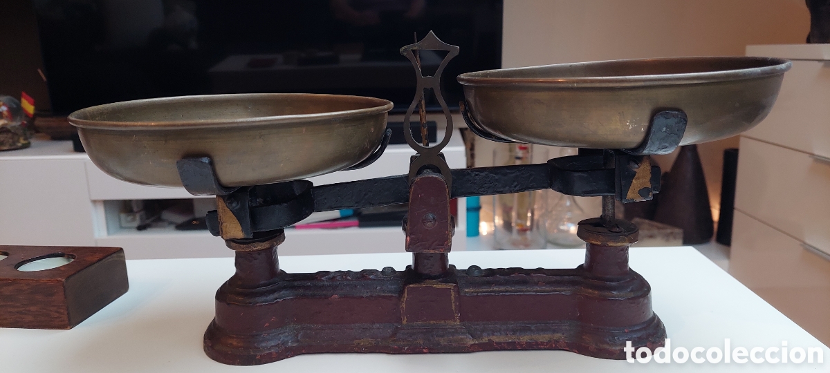 Antig&uuml;edades: Balanza y taco completo. - Foto 4