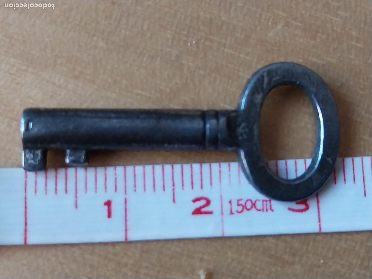 Antig&uuml;edades: LLAVE HUECA 3,2CM LARGO ORIGINAL ANTIGUA - Foto 2