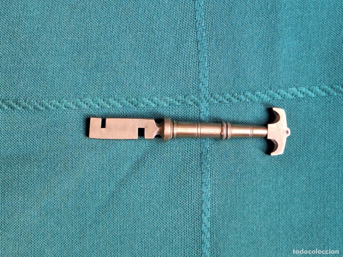 Antig&uuml;edades: Antiguo cortador de vidrio de bronce - Foto 2