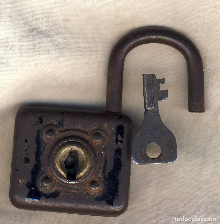 Antig&uuml;edades: ANTIGUO CANDADO CON SU LLAVE.- - Foto 1