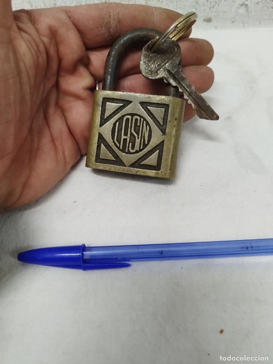 Antig&uuml;edades: Antiguo candado marca Lasin, con su llave funcionando. - Foto 1