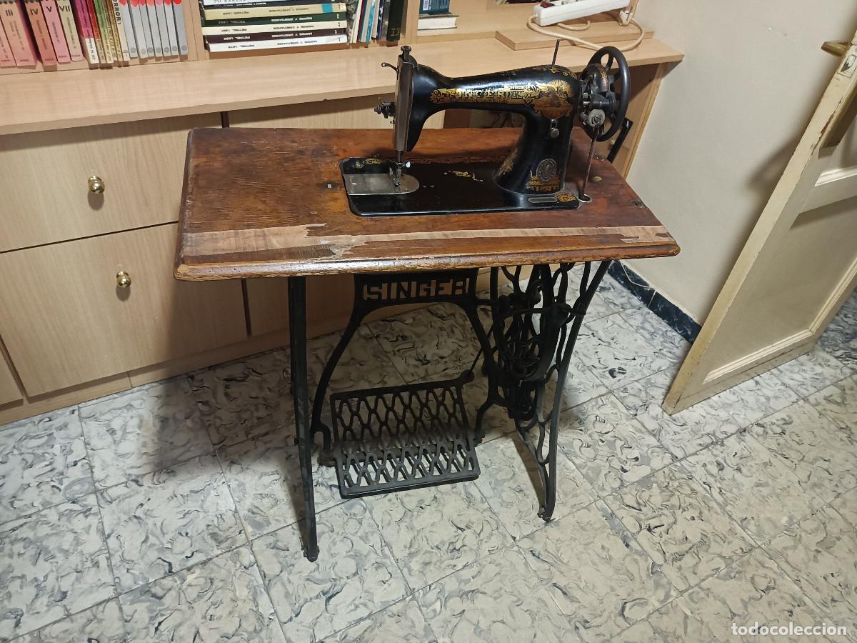 Antig&uuml;edades: Maquina de coser Singer - Foto 1