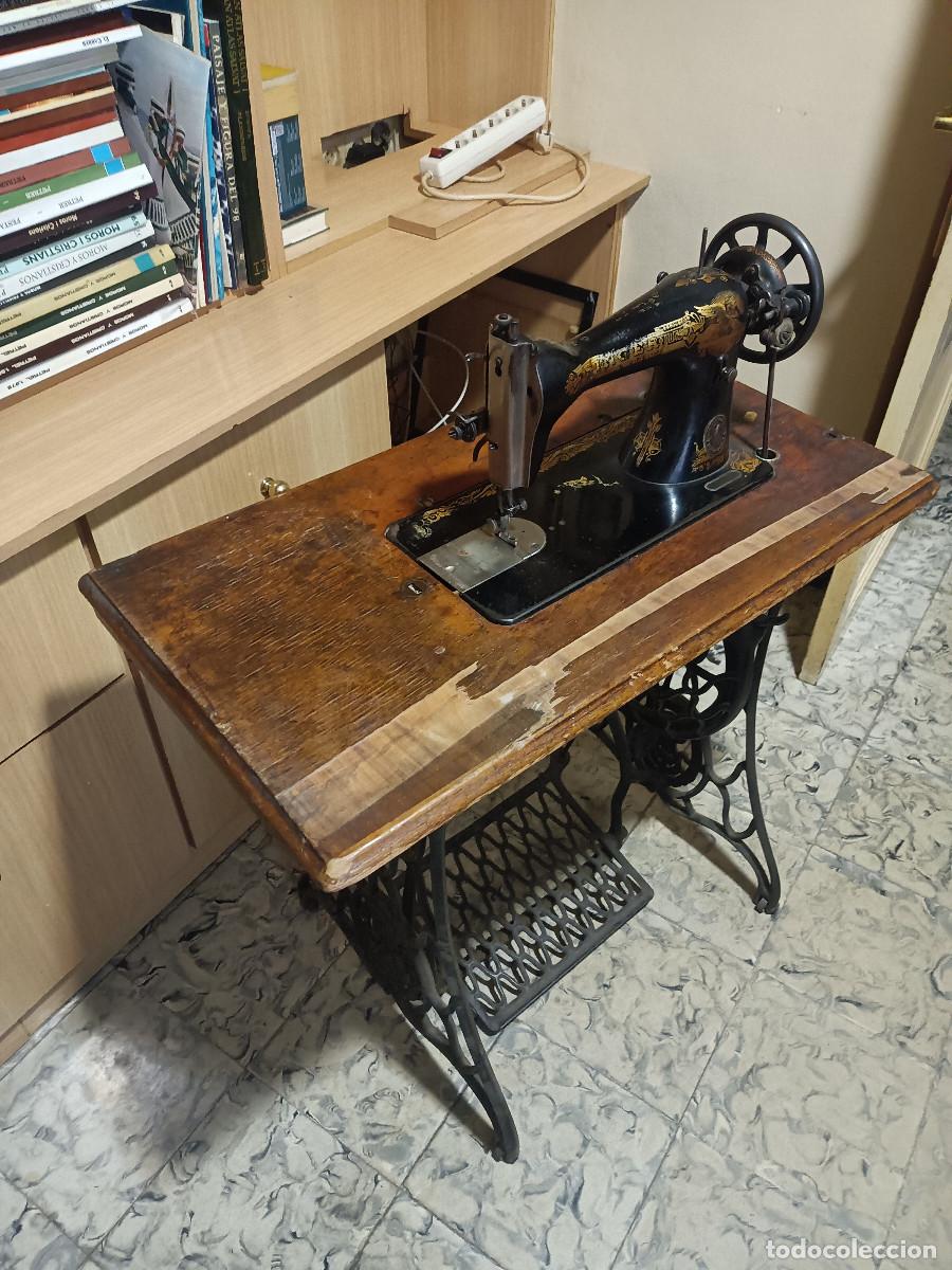 Antig&uuml;edades: Maquina de coser Singer - Foto 3