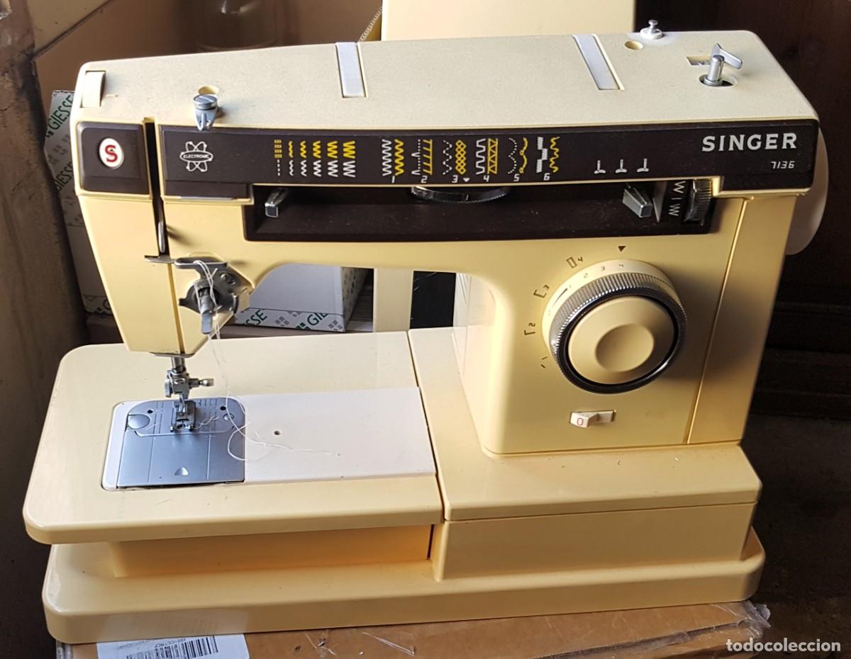 Antig&uuml;edades: MAQUINA DE COSER SINGER 7136 - Foto 2