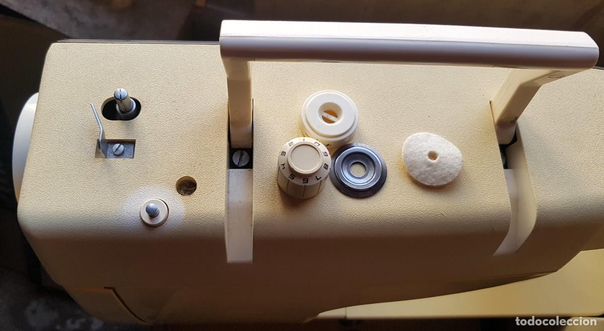 Antig&uuml;edades: MAQUINA DE COSER SINGER 7136 - Foto 6