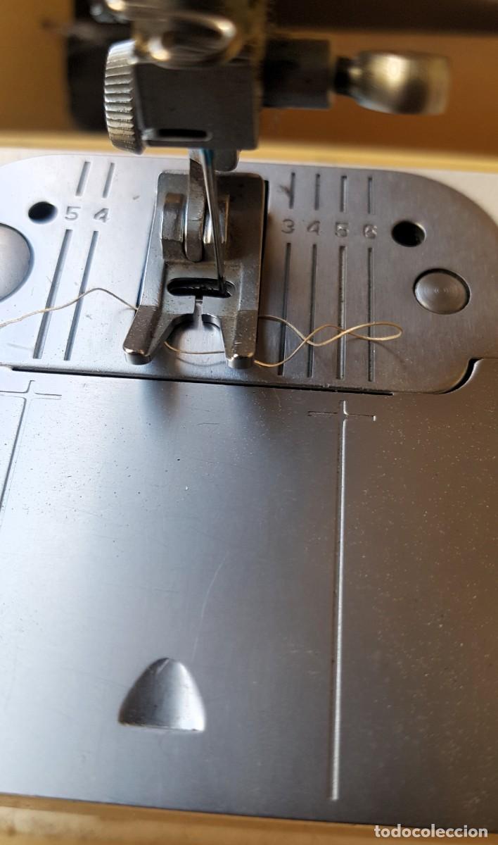 Antig&uuml;edades: MAQUINA DE COSER SINGER 7136 - Foto 8