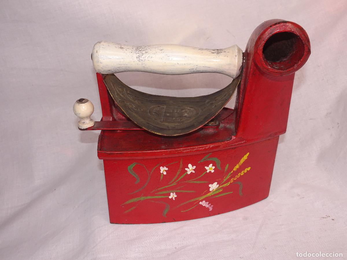 Antig&uuml;edades: Plancha de chimenea antigua,decorada.Mondradon. - Foto 2