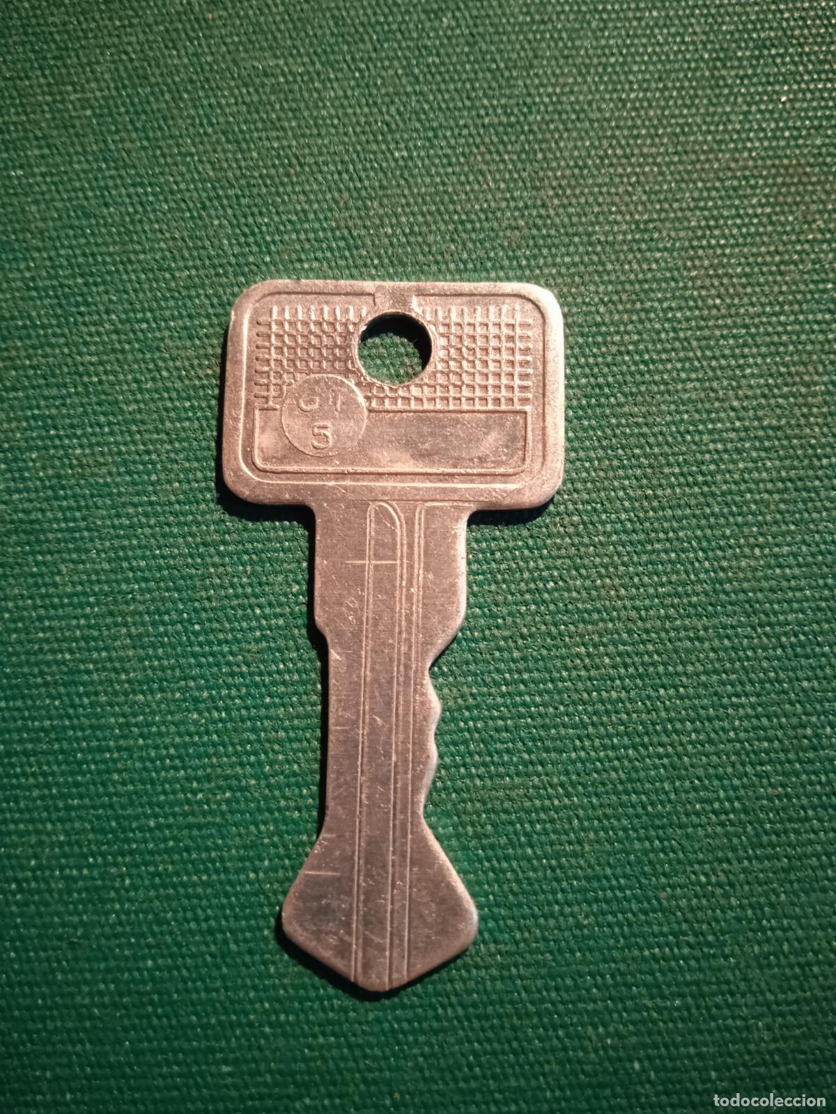 Antig&uuml;edades: CURIOSA LLAVE DE ALUMIMIO - 4.9 cm. - Foto 1