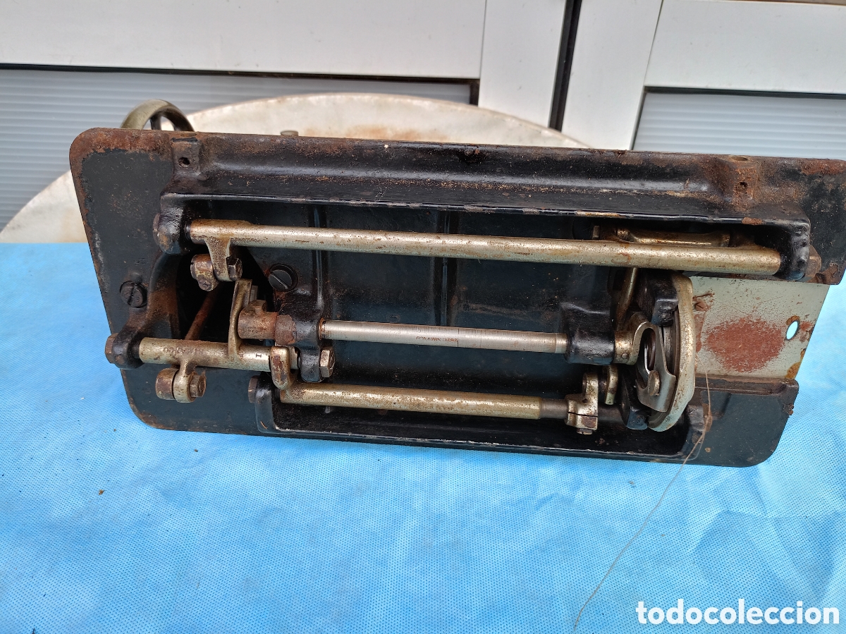 Antig&uuml;edades: ANTIGUA M&Aacute;QUINA DE COSER SINGER - Foto 3