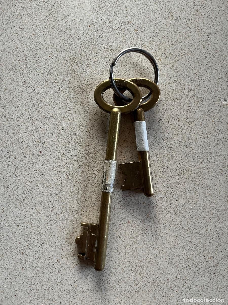 Antig&uuml;edades: DOS LLAVES FORJA MARCA JMA: 11 y 6,5 cm - Foto 2