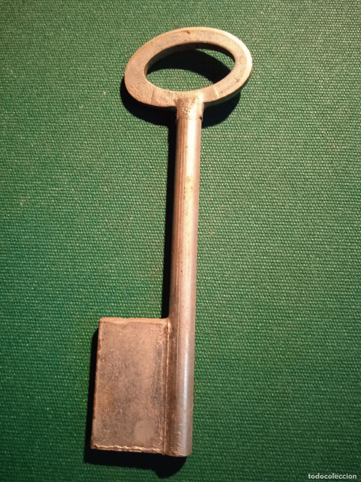 Antig&uuml;edades: LLAVE HUECA PARA HACER - 9.8 cm. - Foto 2