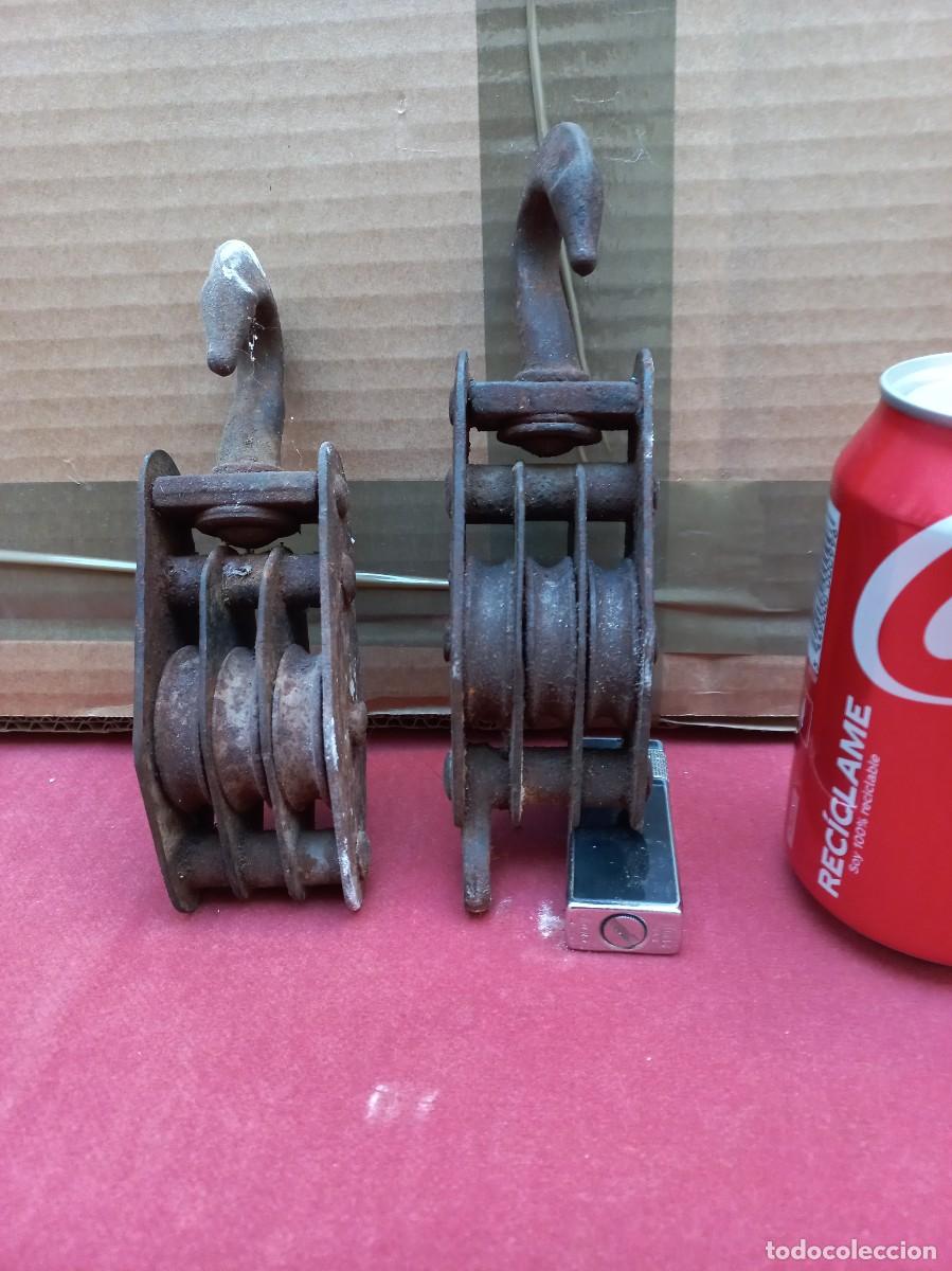 Antig&uuml;edades: juego 2 poleas triple roldana fundicion - Foto 2