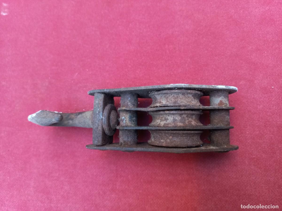 Antig&uuml;edades: juego 2 poleas triple roldana fundicion - Foto 4