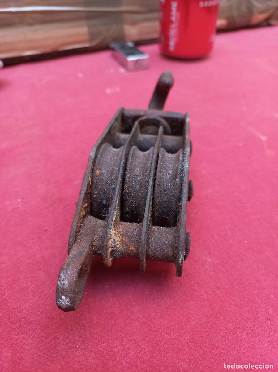 Antig&uuml;edades: juego 2 poleas triple roldana fundicion - Foto 18