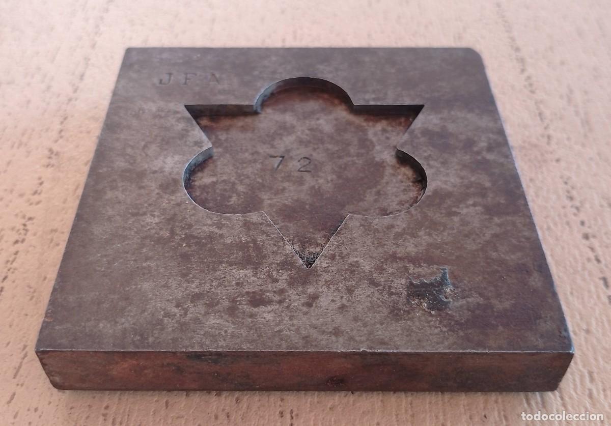 Antig&uuml;edades: Matriz o Molde en Metal - Foto 7