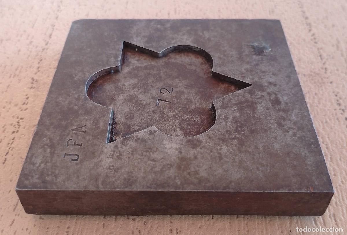 Antig&uuml;edades: Matriz o Molde en Metal - Foto 8
