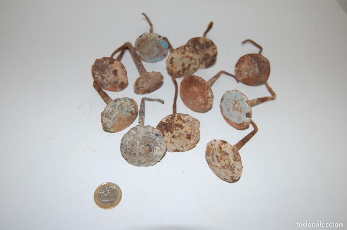 Antig&uuml;edades: CLAVOS DE FORJA PARA DECORACION - Foto 1