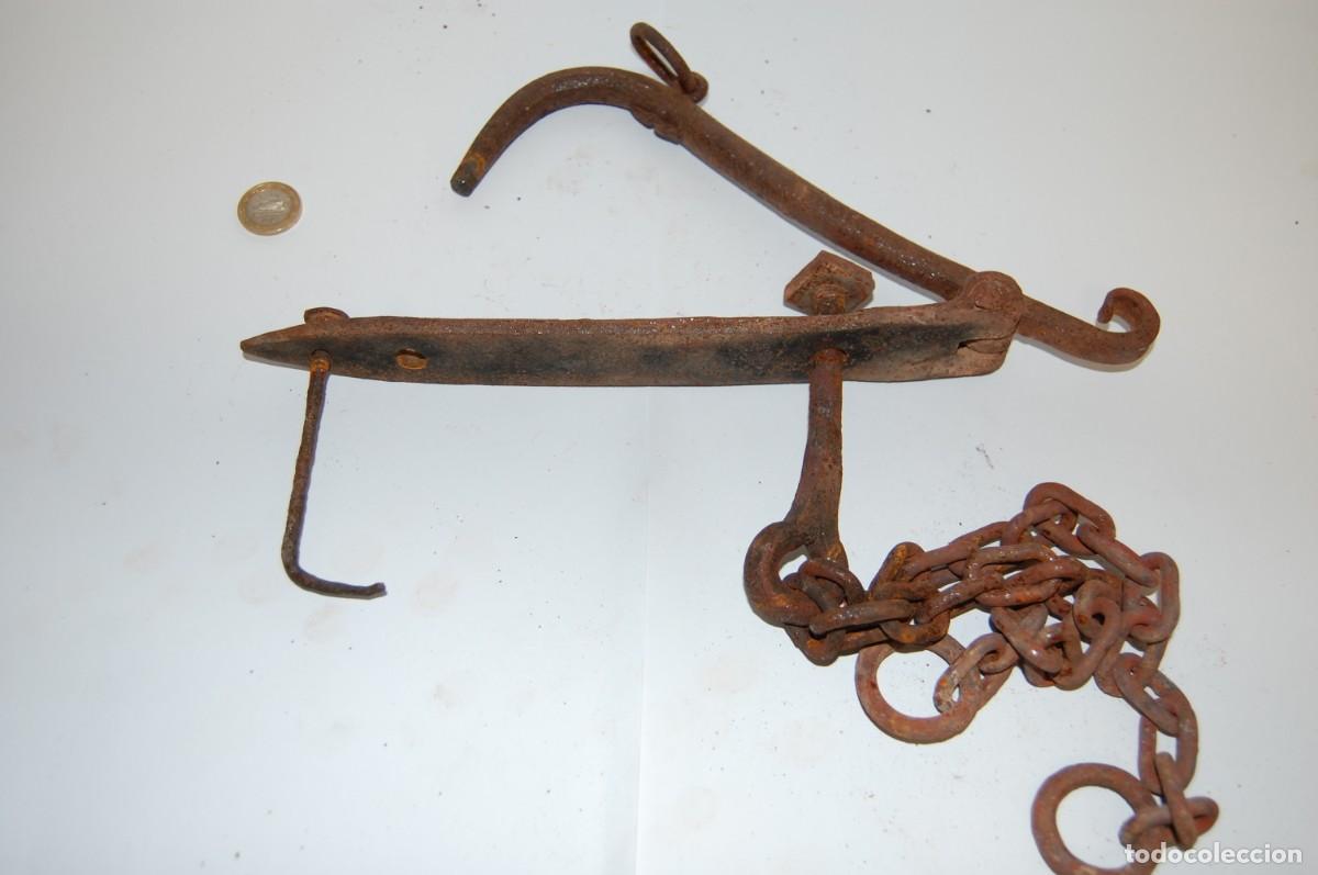 Antig&uuml;edades: PIEZA DE CARRUAJE DE FORJA APEROS DE LABRANZA - Foto 1