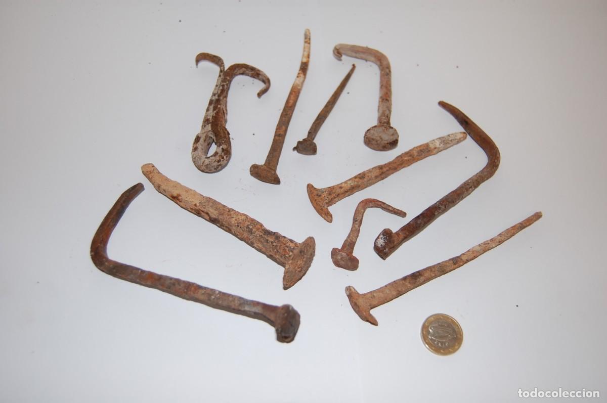 Antig&uuml;edades: CLAVOS DE FORJA para decoracion - Foto 1