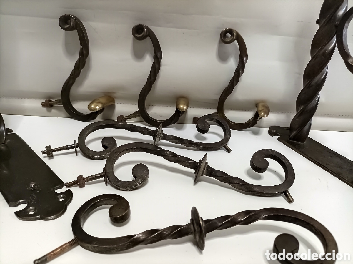 Antig&uuml;edades: Conjunto de Antiguos Herrajes de bronce - Foto 3