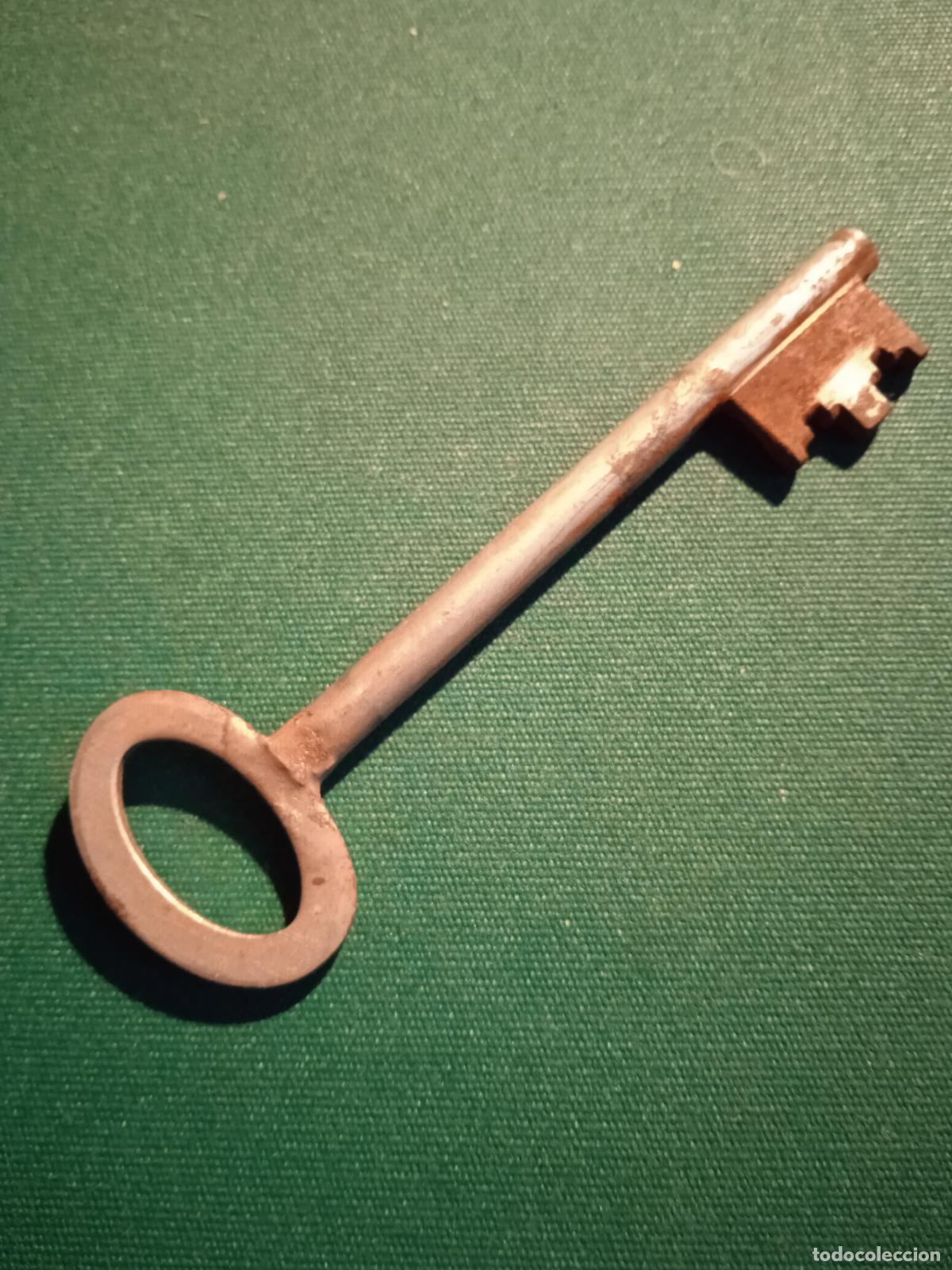 Antig&uuml;edades: ANTIGUA LLAVE HUECA - 10 cm. - Foto 1