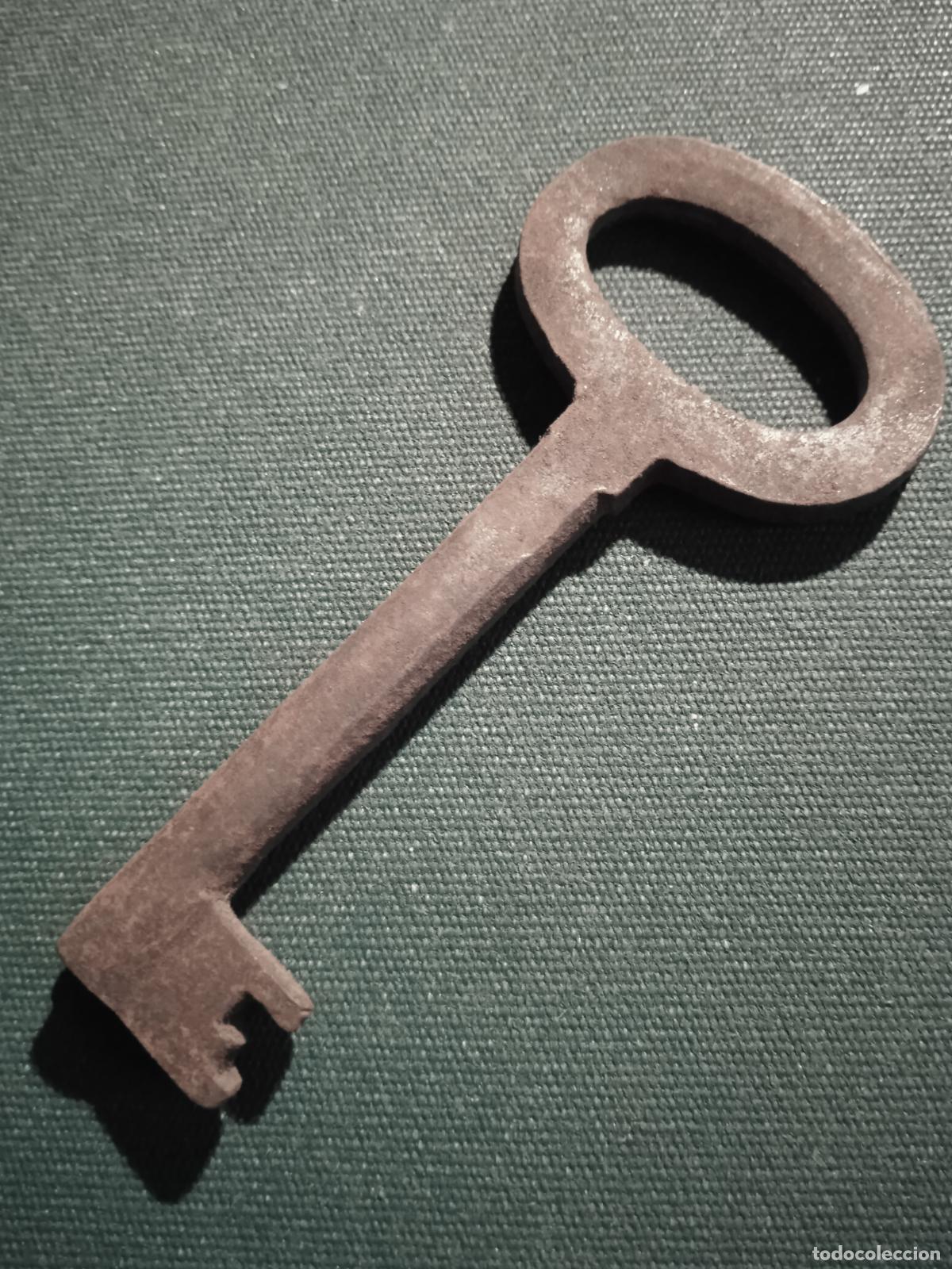 Antig&uuml;edades: ANTIGUA LLAVE HUECA - 7.7 cm. - Foto 2