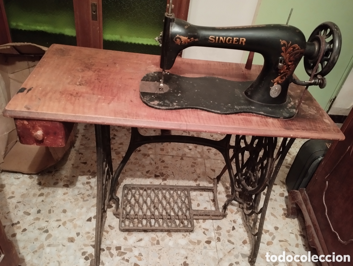 Antig&uuml;edades: Maquina de coser Singer - Foto 1
