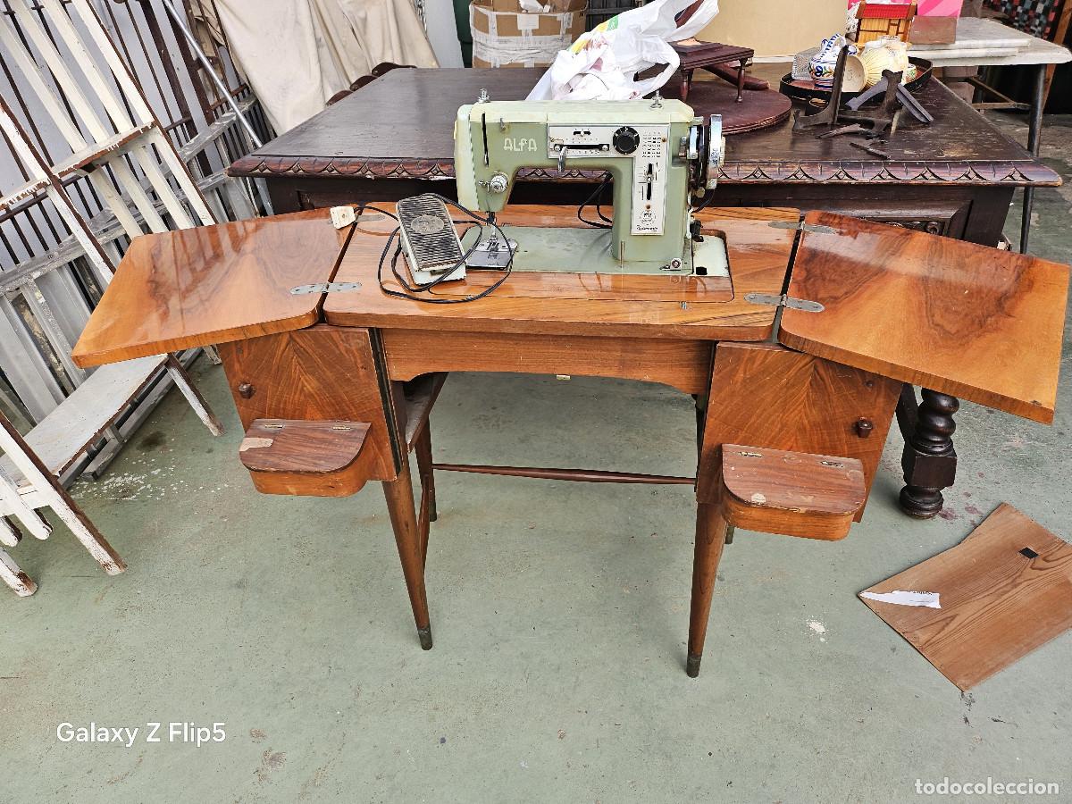 Antig&uuml;edades: maquina de coser electrica - Foto 1