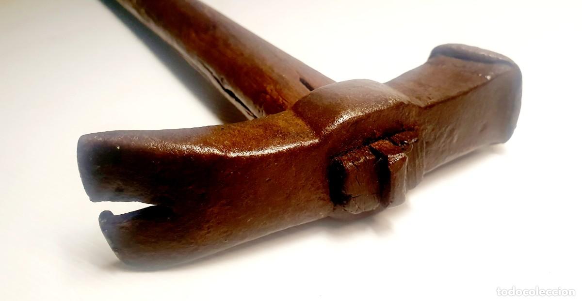 Antig&uuml;edades: MARTILLO ANTIGUO CON SACACLAVOS - Foto 3