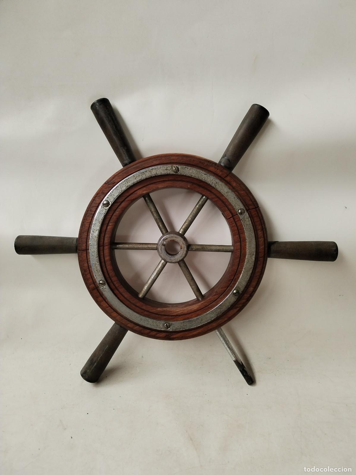 Antig&uuml;edades: antiguo timon de barco de madera y metal - Foto 1
