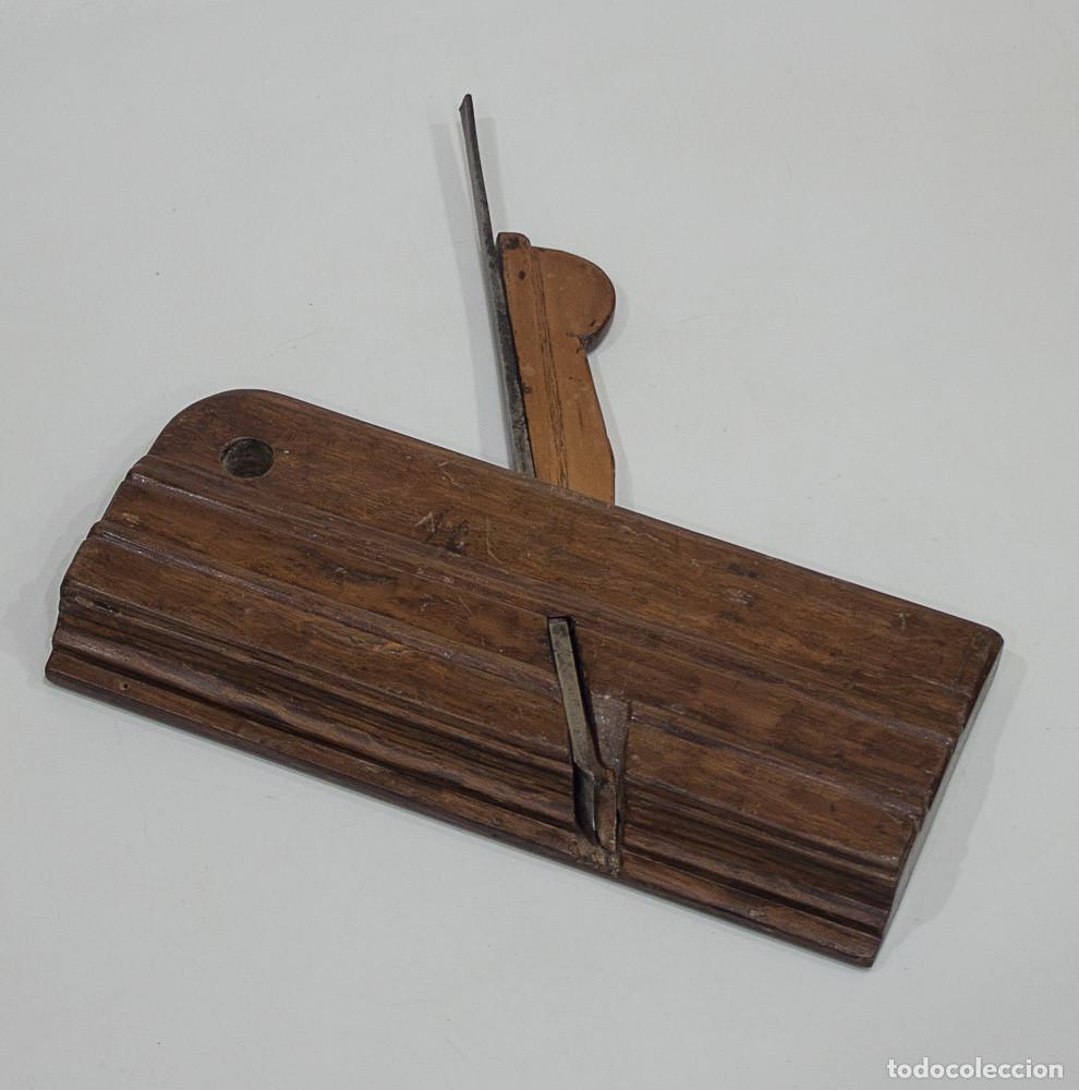 Antig&uuml;edades: ANTIGUO CEPILLO MOLDURERO DE ROBLE. SIGLO XIX. - Foto 1
