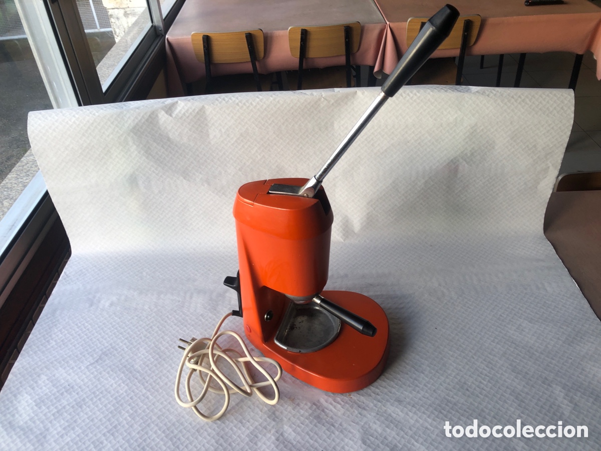 Antig&uuml;edades: Antigua cafetera express jata - Foto 1