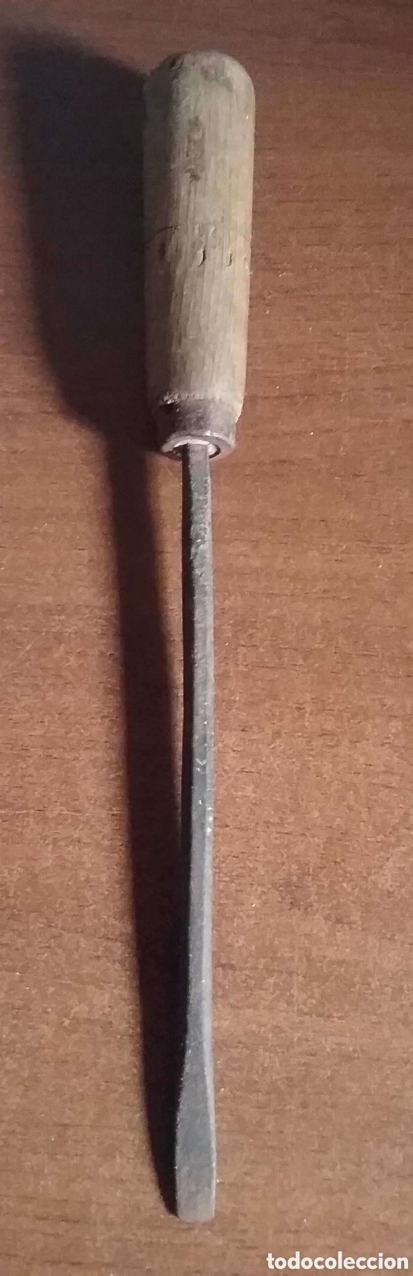Antig&uuml;edades: ANTIGUO DESTORNILLADOR.MANGO DE MADERA. - Foto 1