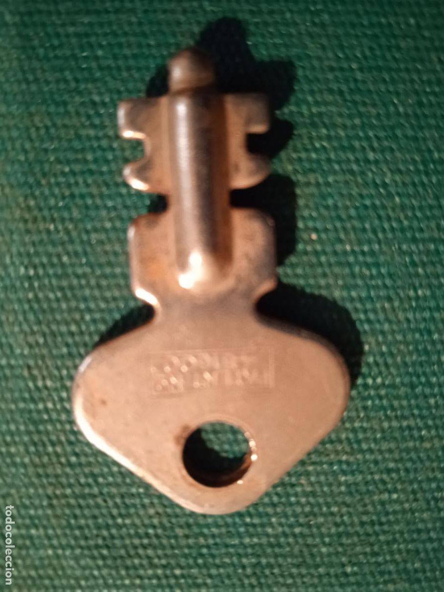 Antig&uuml;edades: CHENEY PEQUE&Ntilde;A LLAVE MACIZA - Foto 2