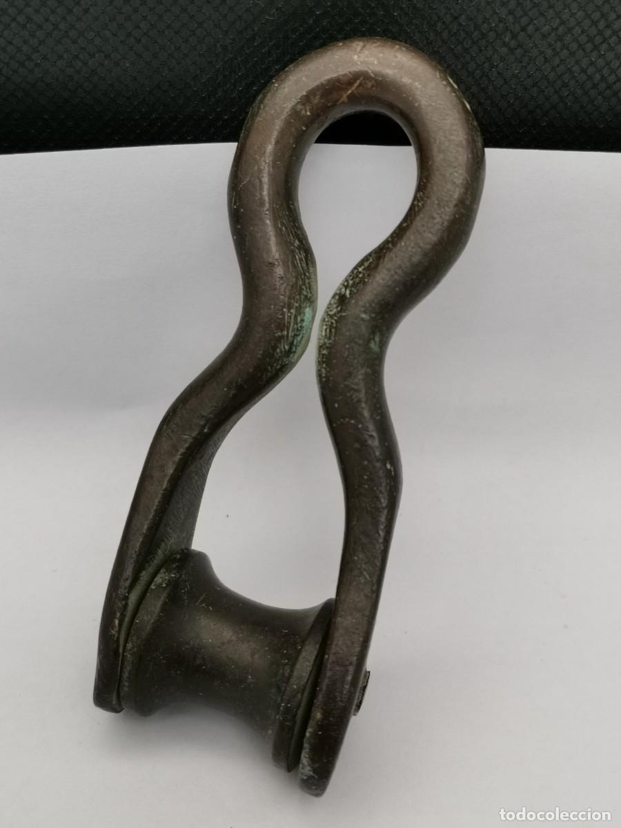 Antig&uuml;edades: ANTIGUA POLEA EN BRONCE FABRICADA A MANO (93 cm.) - Foto 4