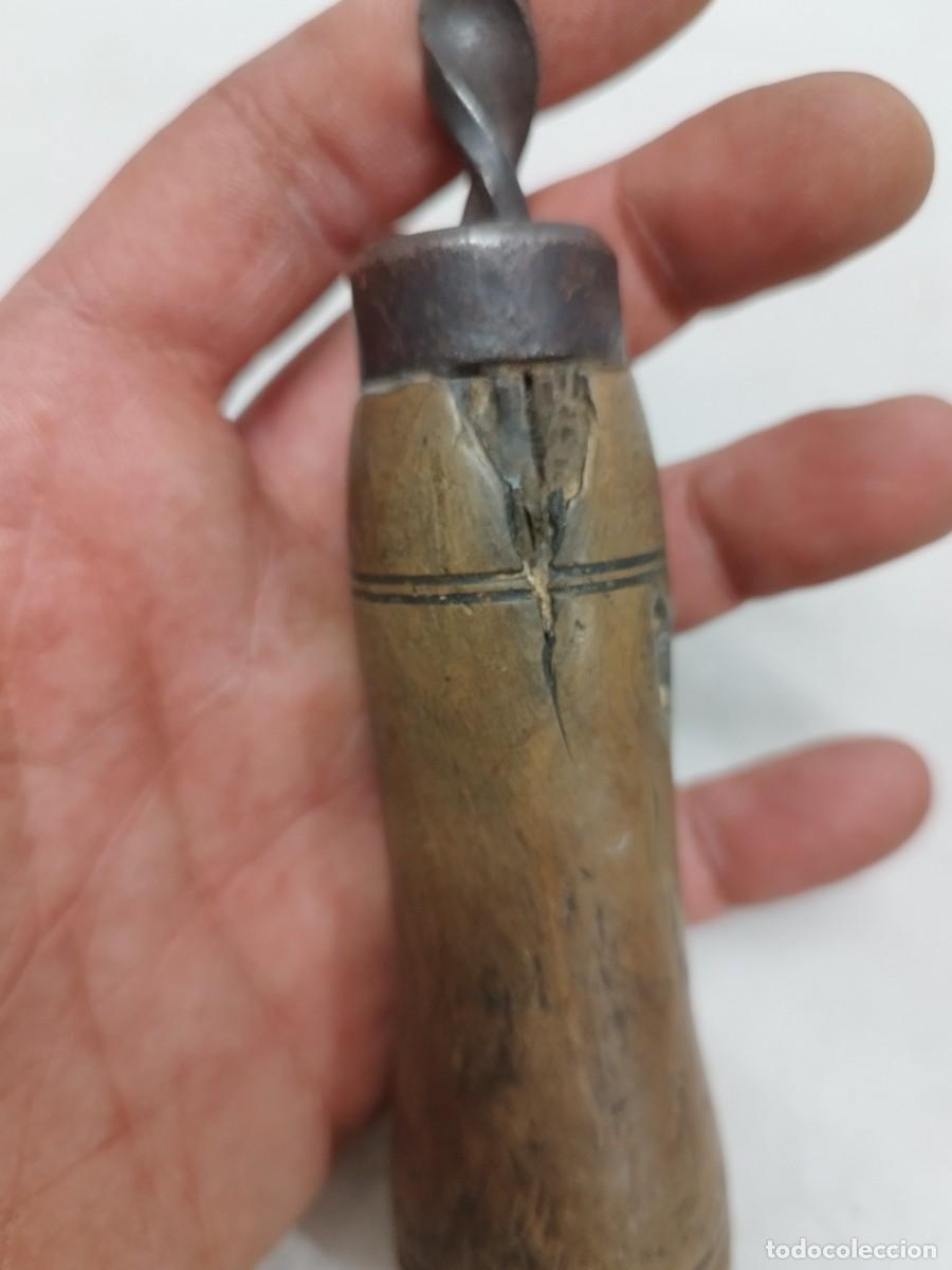 Antig&uuml;edades: Antigua herramienta de carpintero. - Foto 3