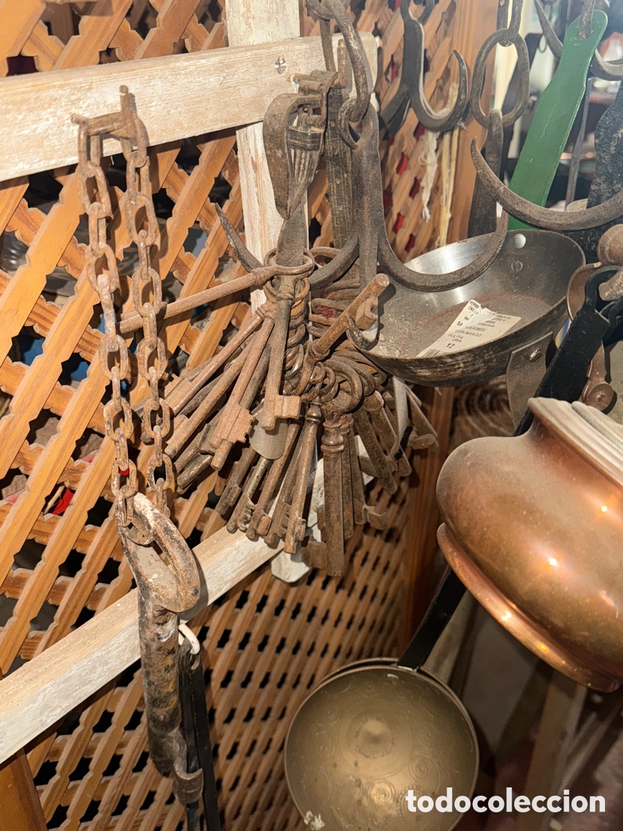 Antig&uuml;edades: Lote de llaves antiguas - Foto 1
