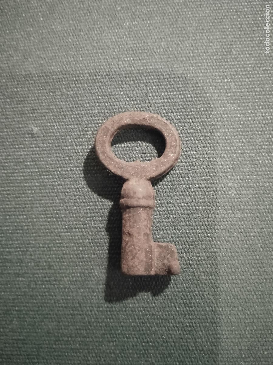Antig&uuml;edades: PEQUE&Ntilde;A LLAVE HUECA - SOLO 34 mm. - Foto 2