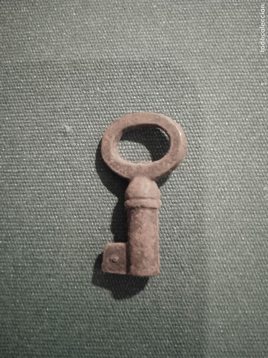 Antig&uuml;edades: PEQUE&Ntilde;A LLAVE HUECA - SOLO 34 mm. - Foto 1